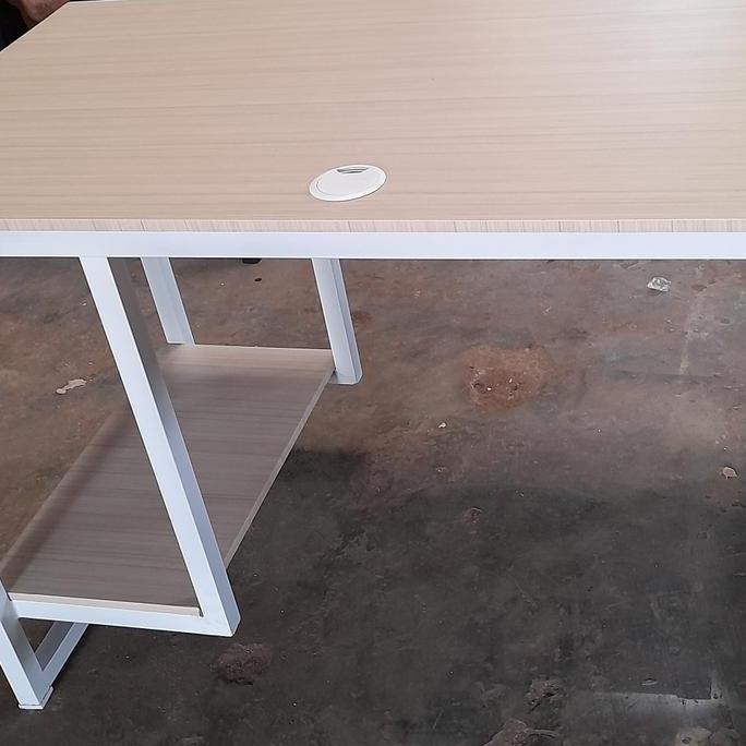 meja cpu komputer / Meja gaming /Meja belajar