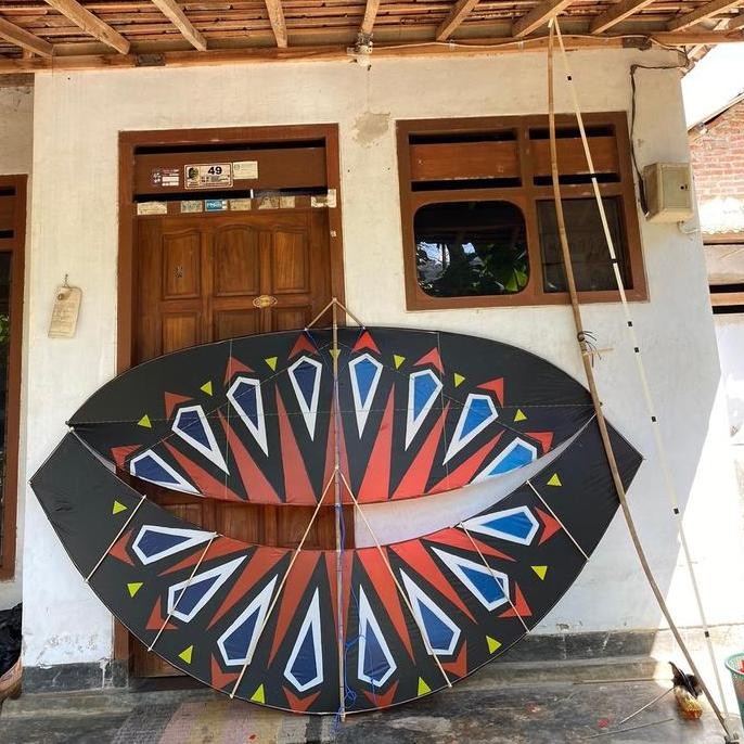 (Good) Layangan Pegon Motif Arsir 2.5m Bambu