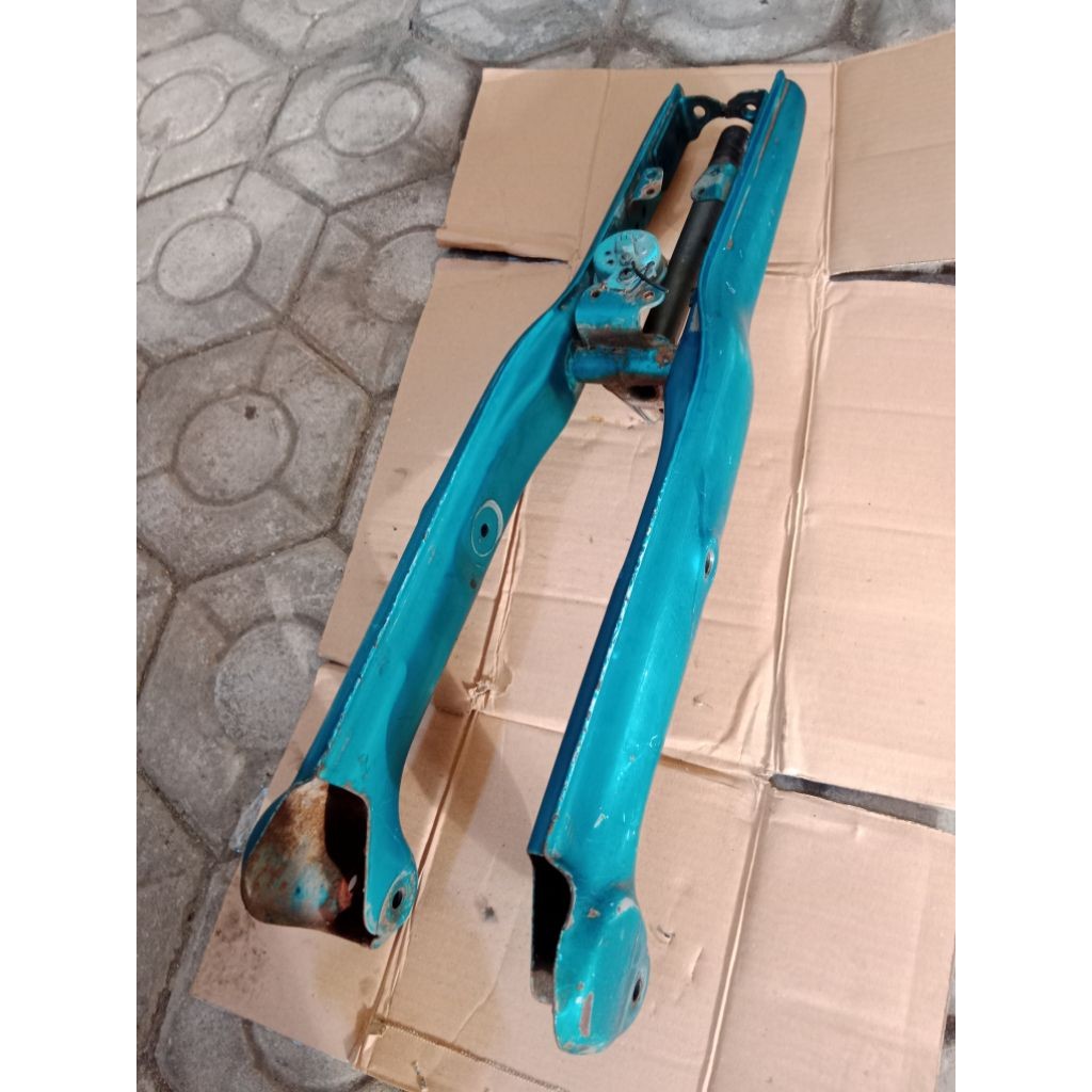 T shock fork depan v75 v80 original