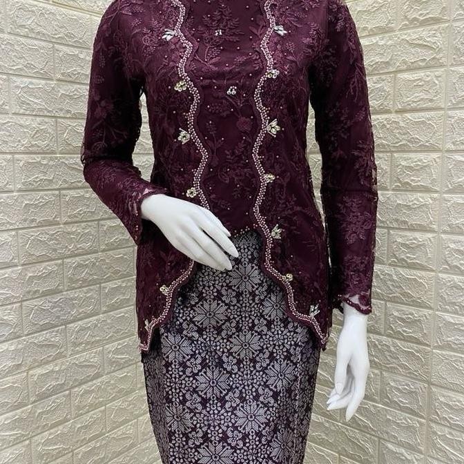 Kebaya Kaira Premium Bahan Tile , Baju kebaya wisuda, pesta . (Atasan saja)
