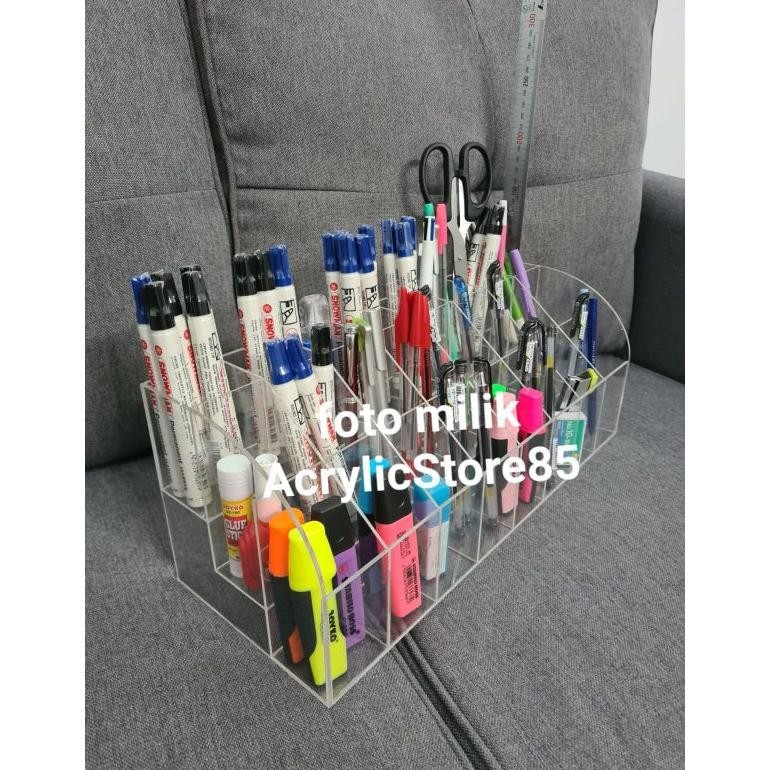

Acrylic XT tempat (display) pulpen/pensil/ATK (3 tingkat) 24kotak