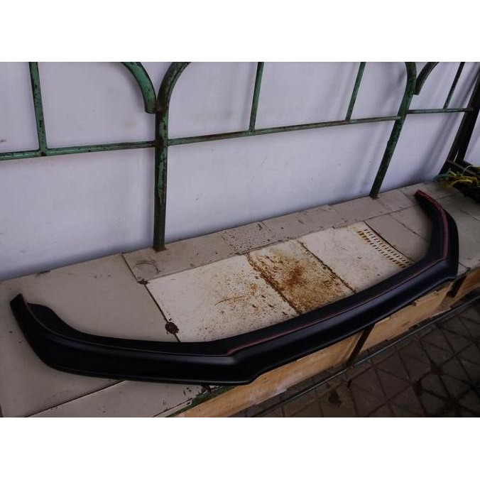 front lips mobilio tipe E