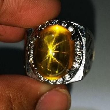 Yellow Star Sapphire High Qualty