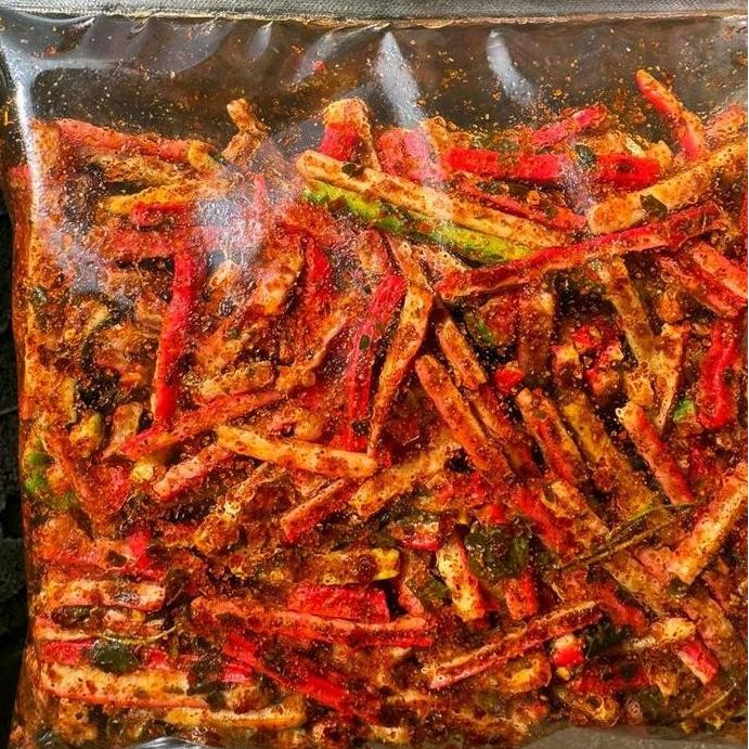 

New kerupuk jaat pedas daun jeruk khas bumbu diseblakan.id isi 500gram