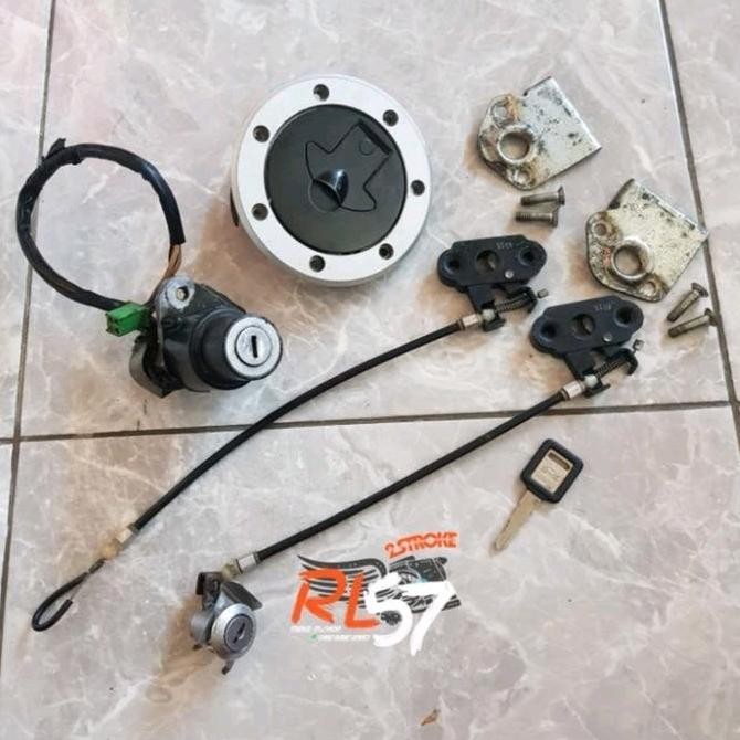 tarikan jok ninja rr new kunci jok ninja rr new kunci kontak set ninja rr new original kawasaki kunc