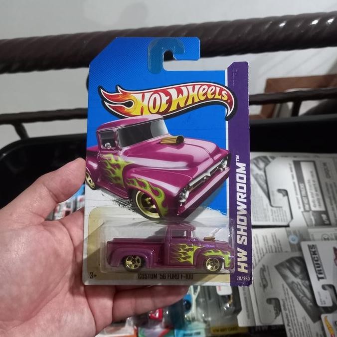 Hotwheels Custom 56 Ford Truck + Protector