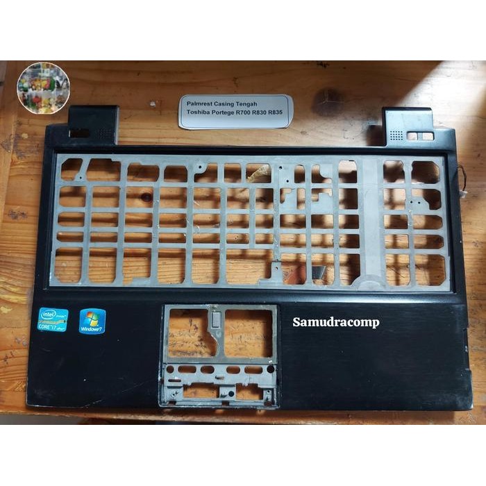 Palmrest Casing Tengah Toshiba Portege R700 R830 R835