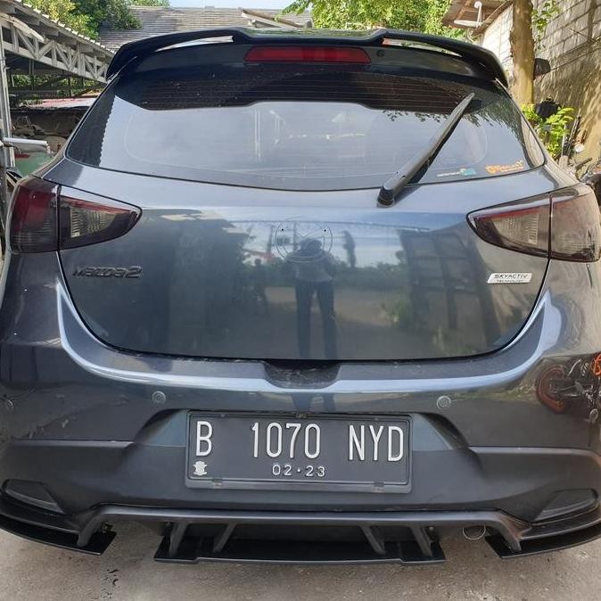 rear spoiler wing Mazda 2 Skyactiv - model Boxza