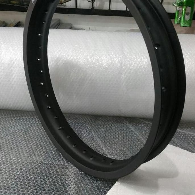 PELEK ROSSI WM UKURAN 250 RING 19 WARNA HITAM