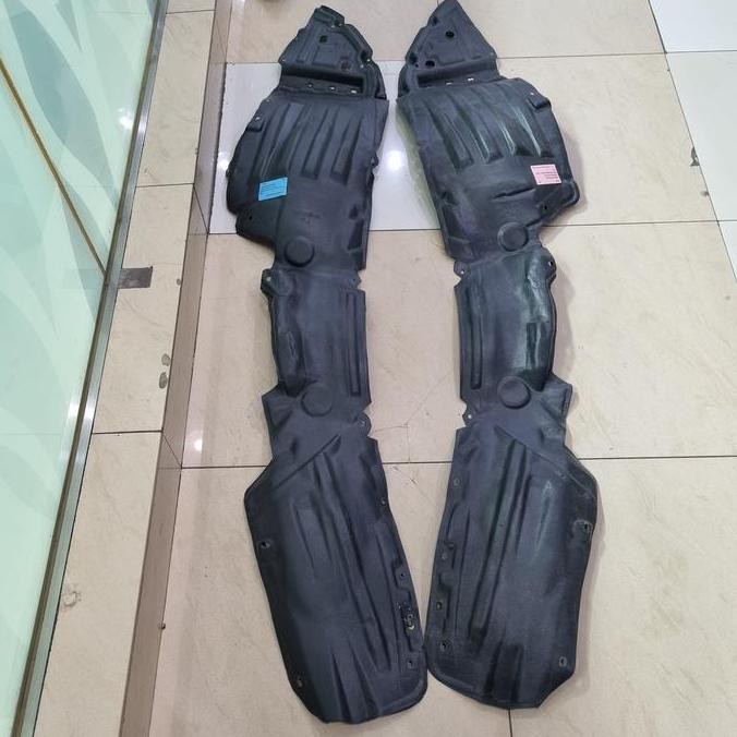 * Liner Fender Shield Depan Mitsubishi Grandis
