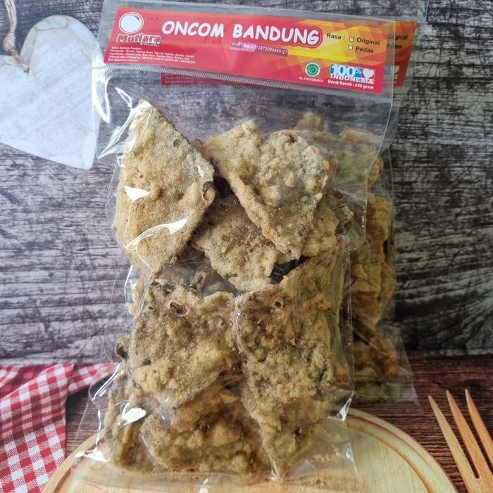 Keripik oncom bandung original Mutiara Snack oleh oleh bandung