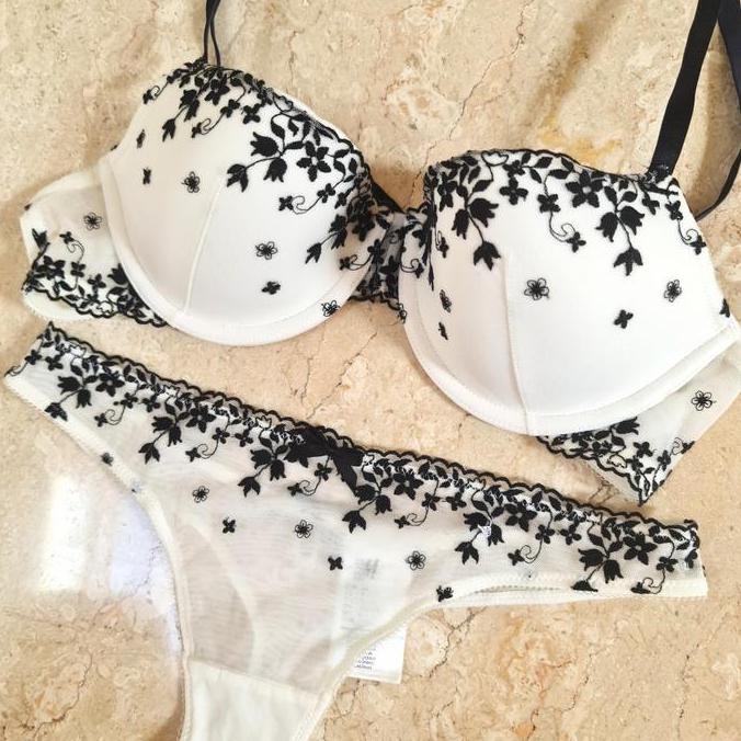 Bra Set H&M Thong G String Sexy (Bh Vs Victoria'S Secret Las Enza Hnm