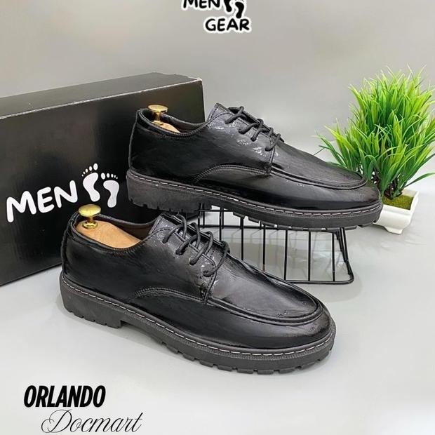 Menfootgear Orlando Sepatu Pantofel Pria Sepatu Kerja Formal Cowok Docmart Hitam