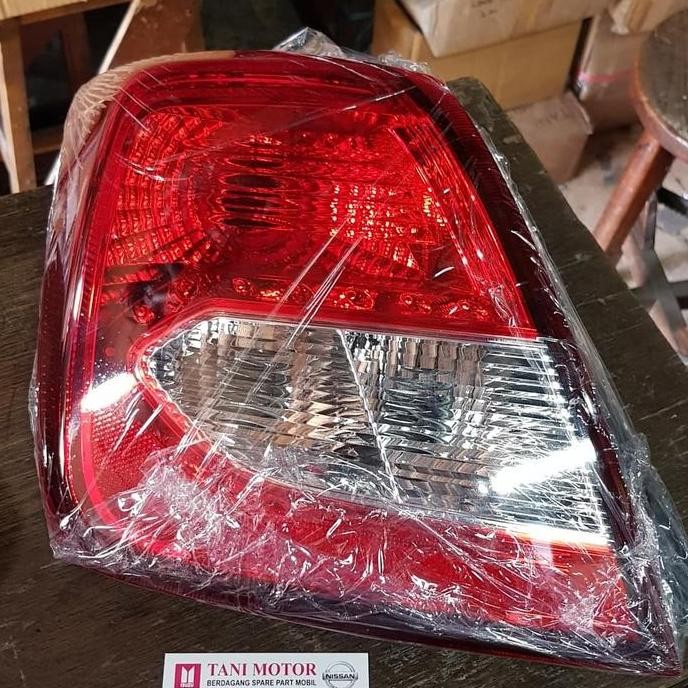 Stop Lamp Lampu Belakang Datsun Go Panca Original