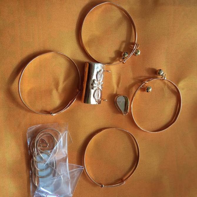 >*>*>*>*] gelang bayi 3 bulanan warna emas gold