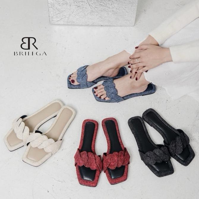 Woms- Brilega Savana Sandal Teplek Nita Dengan Desn Yang Elegan Dan Simple Serta Nyaman Dipakai Hita