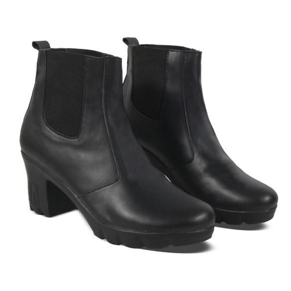 Recommended Hertz - Sepatu Boots Wanita V 3371 Heels Wanita Trendi Berkualitas Warna Hitam