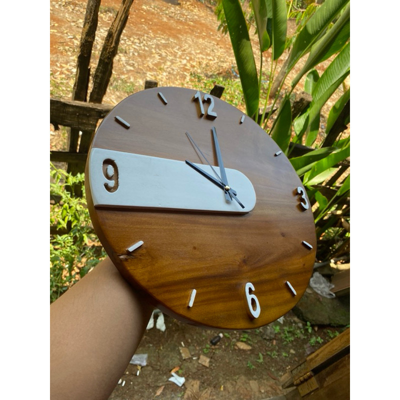 Jam Dinding Kayu Jati Modern Sudut ukuran 50cm