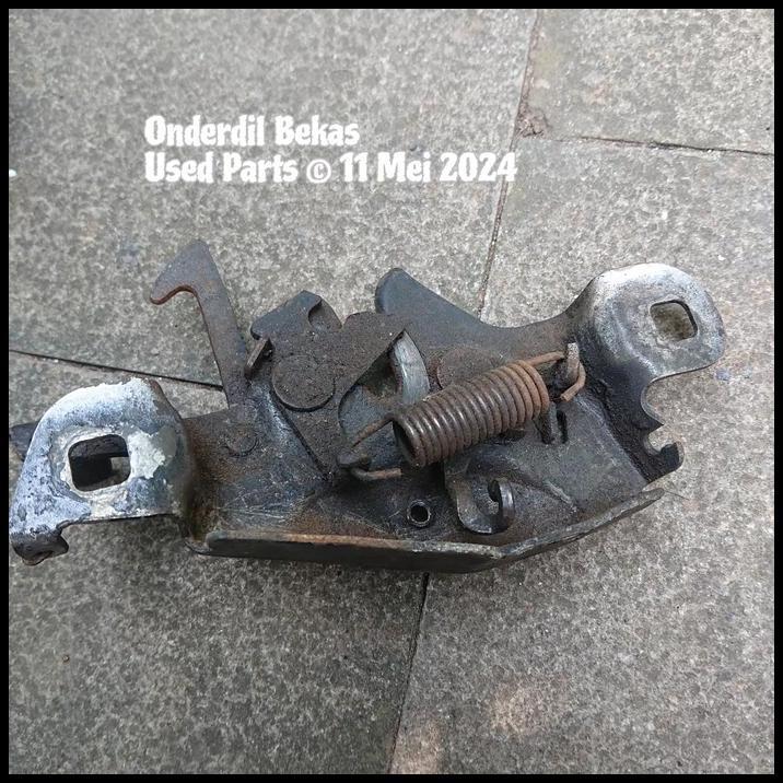 DISKON DOOR LOCK KAP MESIN TOYOTA CORONA 2000 RT132 
