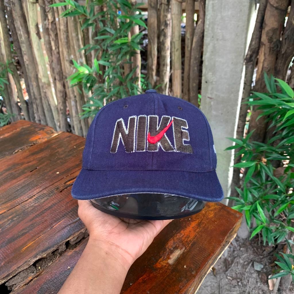 Topi Vintage Nike Big Spellout 90s Original Second