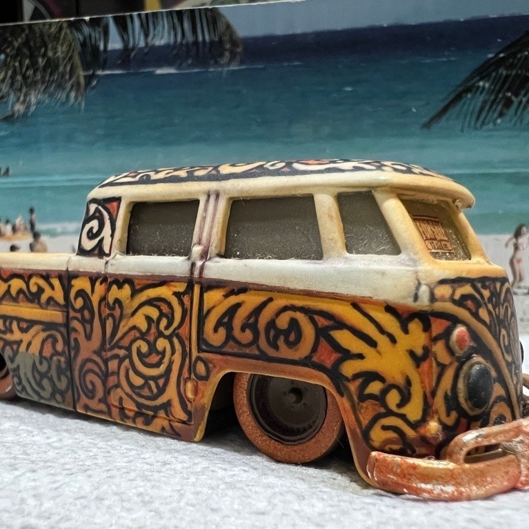 Jada Toys V-Dubs Volkswagen VW Bus Pickup custom Engrafing hand made motif Batik