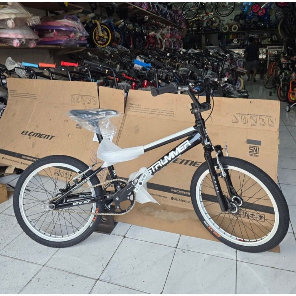Sepeda bmx 20 inch modifikasi frame strummer + wheelset alloy + gear jangkrik + ban lis nyala