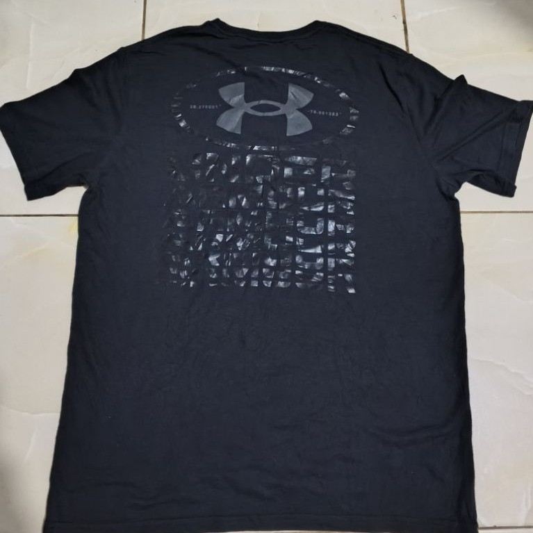 Kaos Under Armour Black On Black