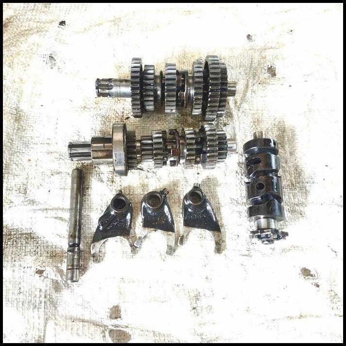 DISKON GIGI RASIO HONDA GL 100 ORIGINAL COPOTAN SATU SET 