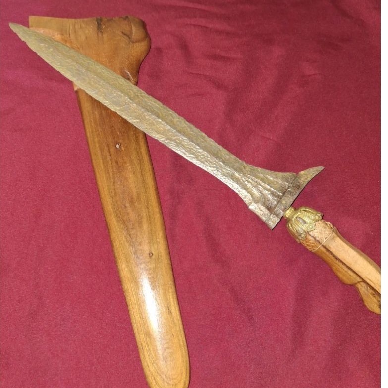 Keris era Singosari temuan alam