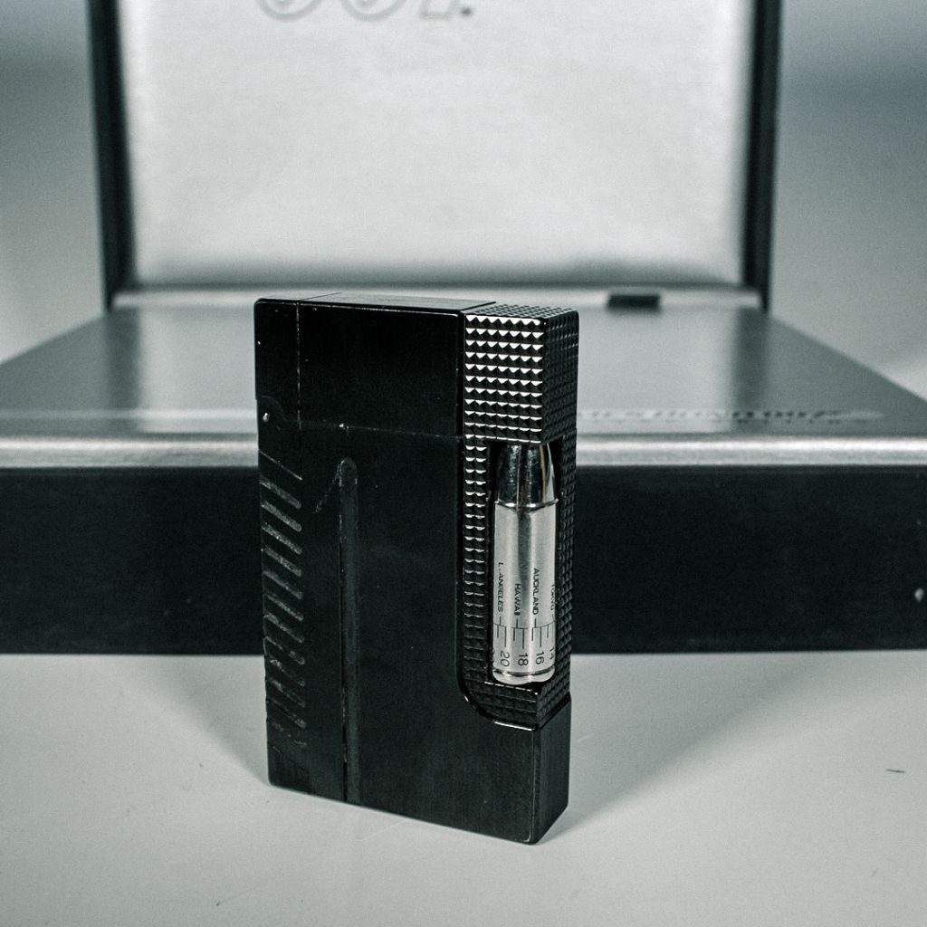 ST Dupont James Bond 007 Limited Edition Line 2 Gatsby Lighter Gunmetal Original