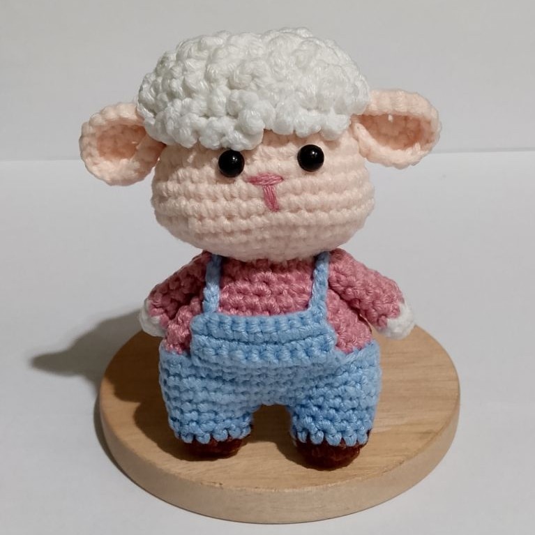 Gantungan kunci rajut sheep