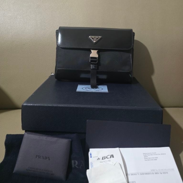 TAS SELEMPANG SLING BAG PRADA