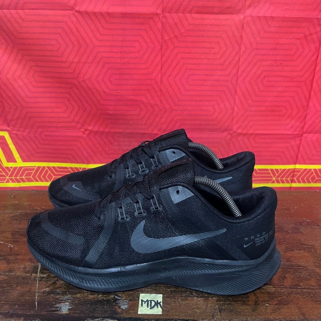Nike Quest 4size 44