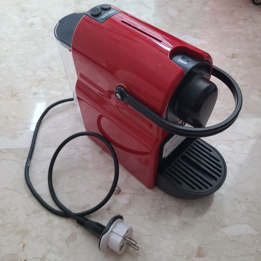 Mesin Kopi Nespresso Inissia