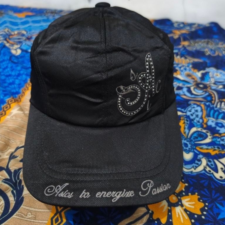 topi second running ASICS