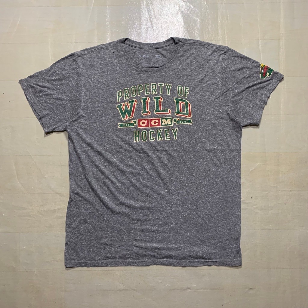 CCM PROPERTY OF WILD HOCKEY VINTAGE T-SHIRT KAOS KATUN