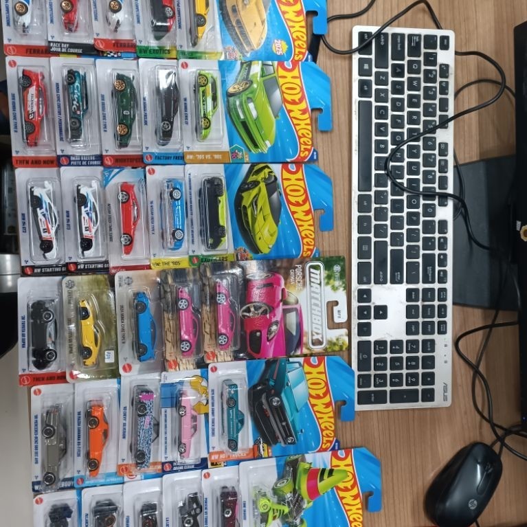 Paketan Hotwheels