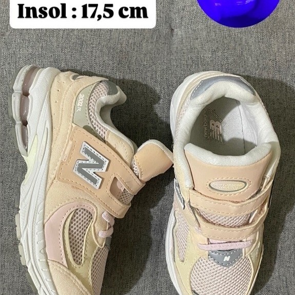 Newbalance 2002r Light Pink ( Harga Asli 250.000)