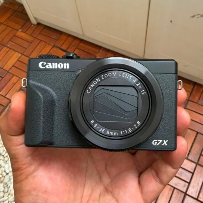 CANON G7X MARK III LIKE NEW