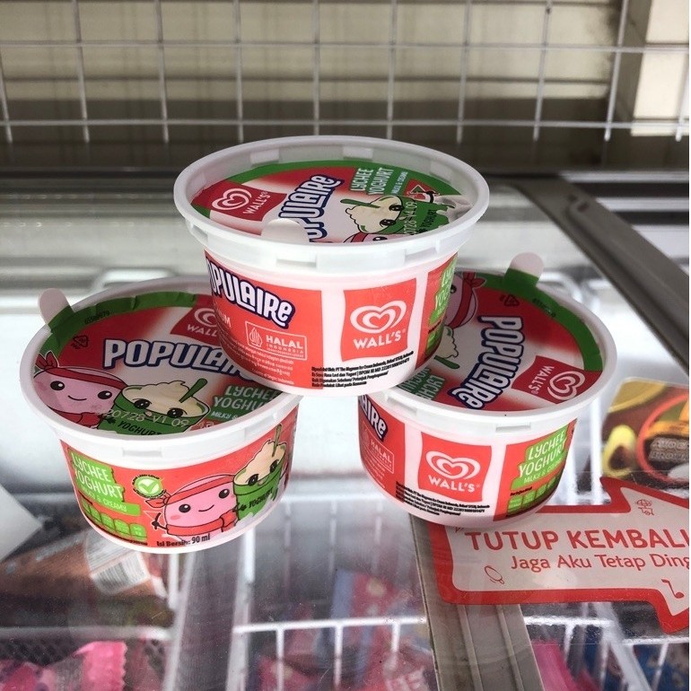 ICE CREAM WALLS POPULAIRE CUP LYCHEE YOGURT