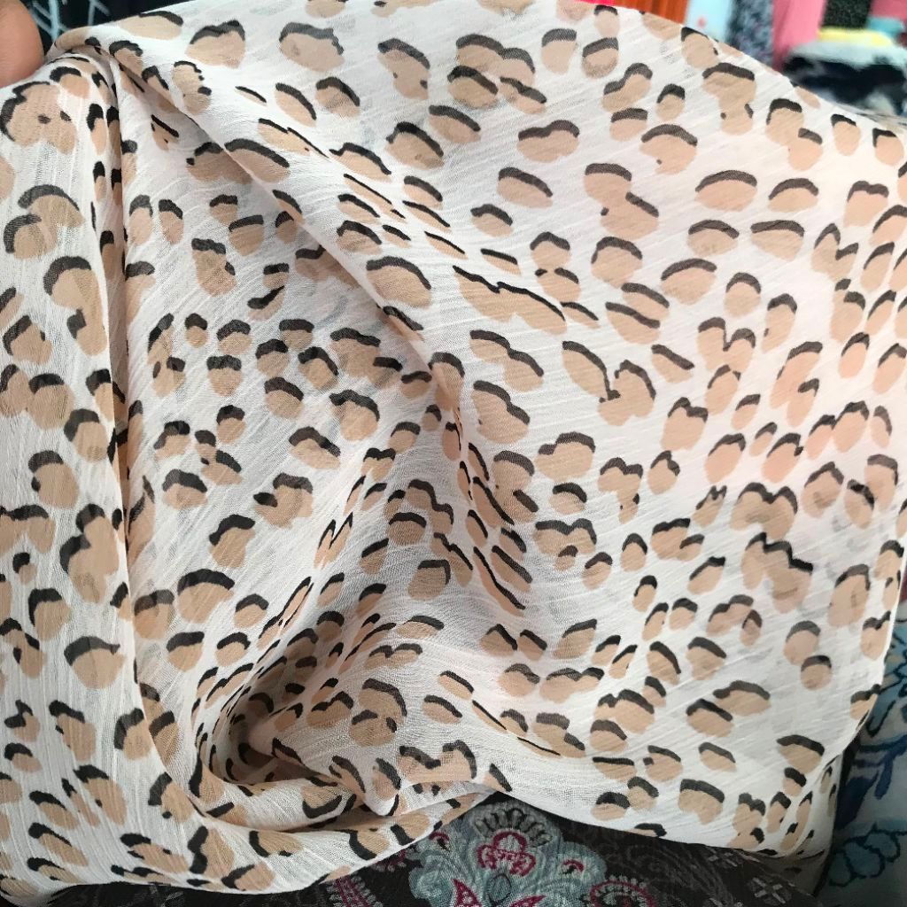 kain sifon yoryu motif ~ kain sifon yoryu motif leopard ~ kain sifon yoryu motif macan tutul lxmn