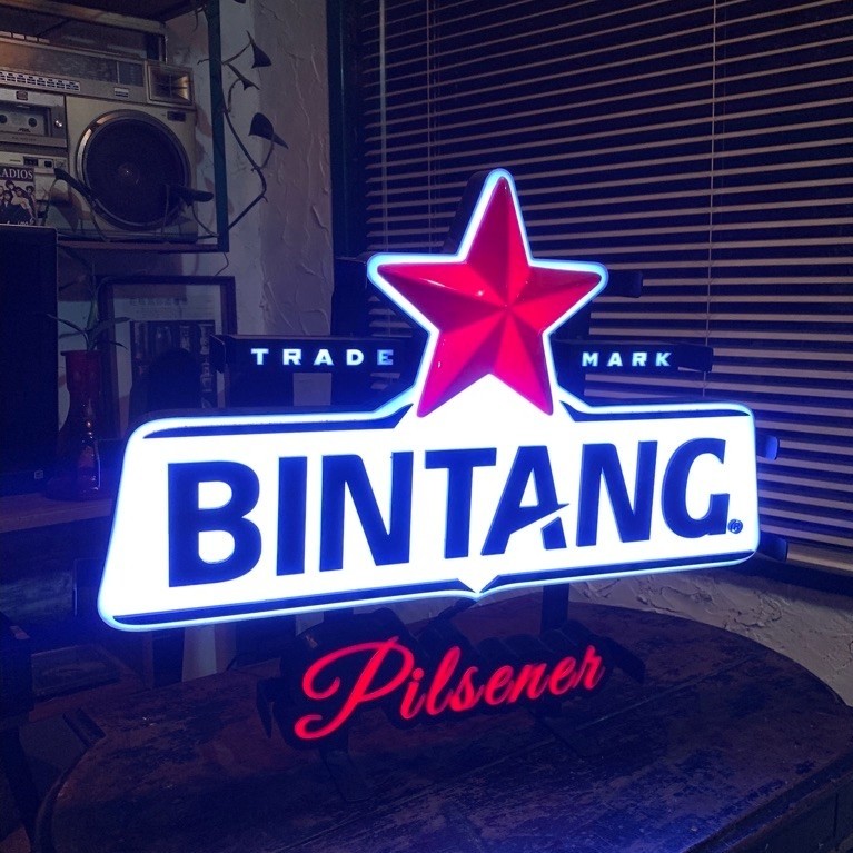 neon box sign BINTANG PILSENER. original . mulus nyala