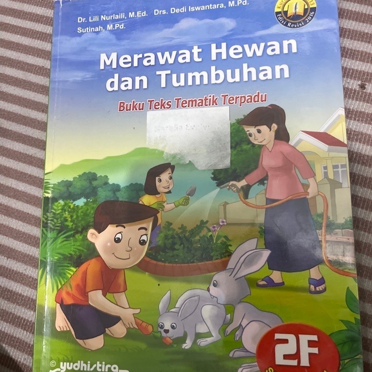 Buku teks tematik terpadu merawat hewan dan tumbuhan 2F yudhistira