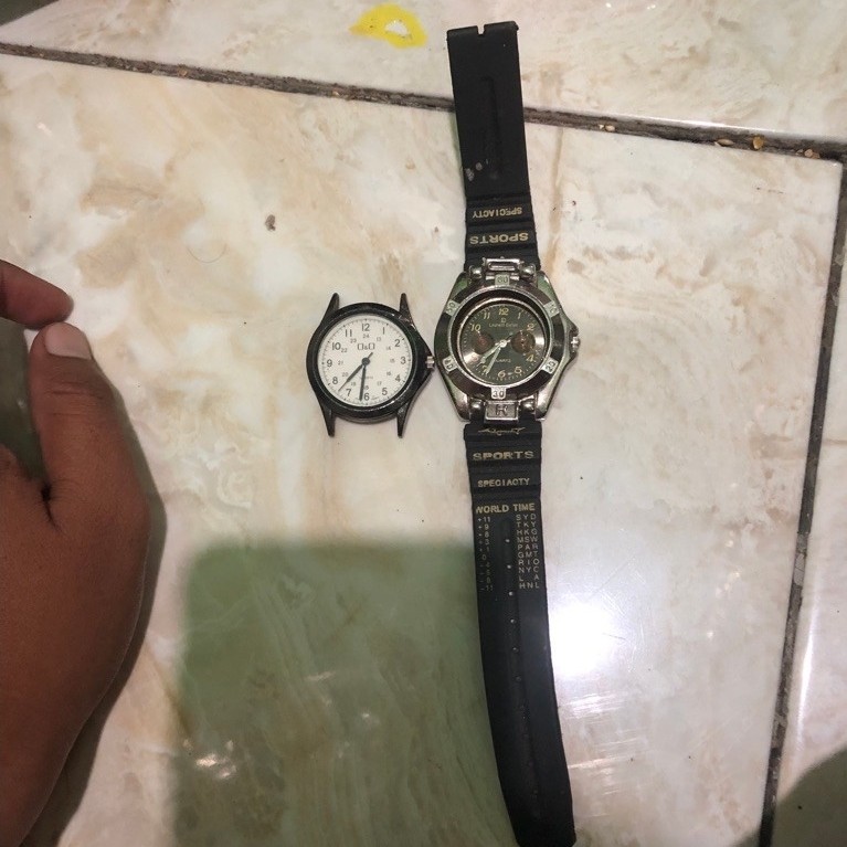 Jam bahan rusak 2 biji