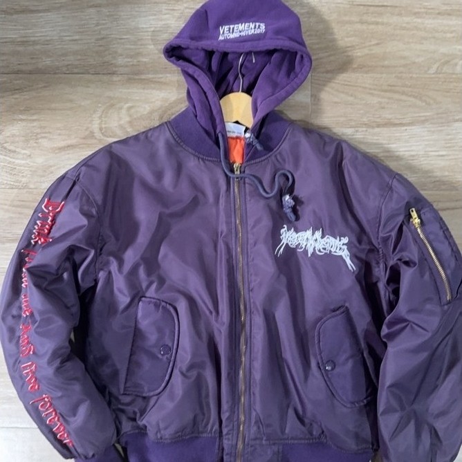 Jacket Bomber VETEMENTS TFD (Preloved)