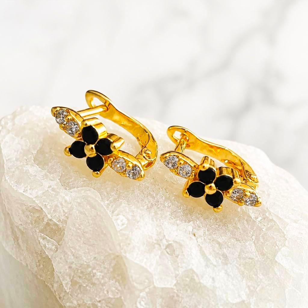 Anting Klip Wanita Warna Emas / Anting Klip Cantik
