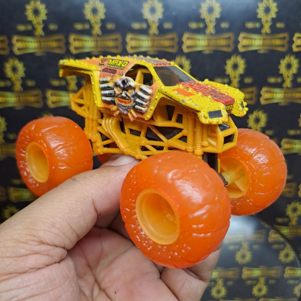 90% LOOSE MONSTER JAM LOOSE MONSTER JAM MAXD ORANGE MONSTER JAM 1:64 MONSTER JAM KOLPRI KONDISI 90%