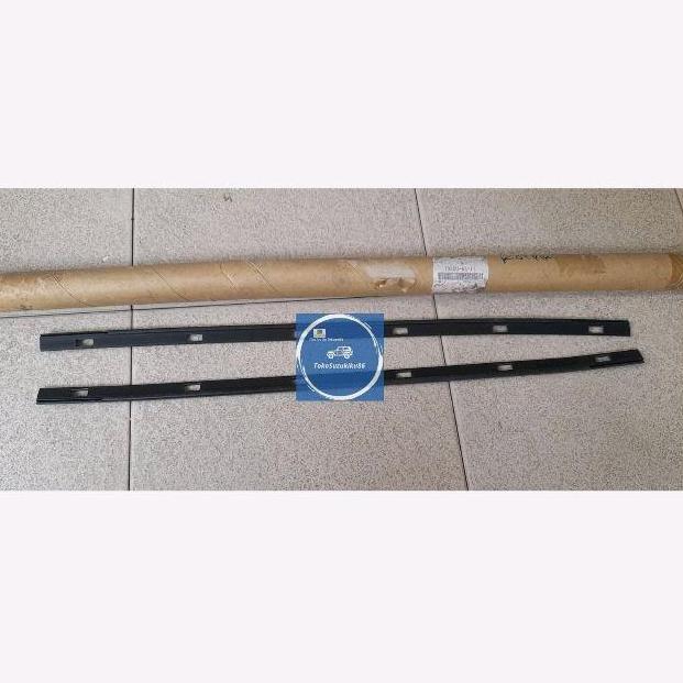 PELIPIT WEATHERSTRIP LUAR SUZUKI JIMNY JANGKRIK LJ80 ORIGINAL SGP DISKON