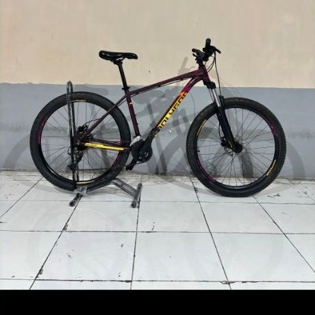POLYGON PREMIER 4 TAHUN 2021