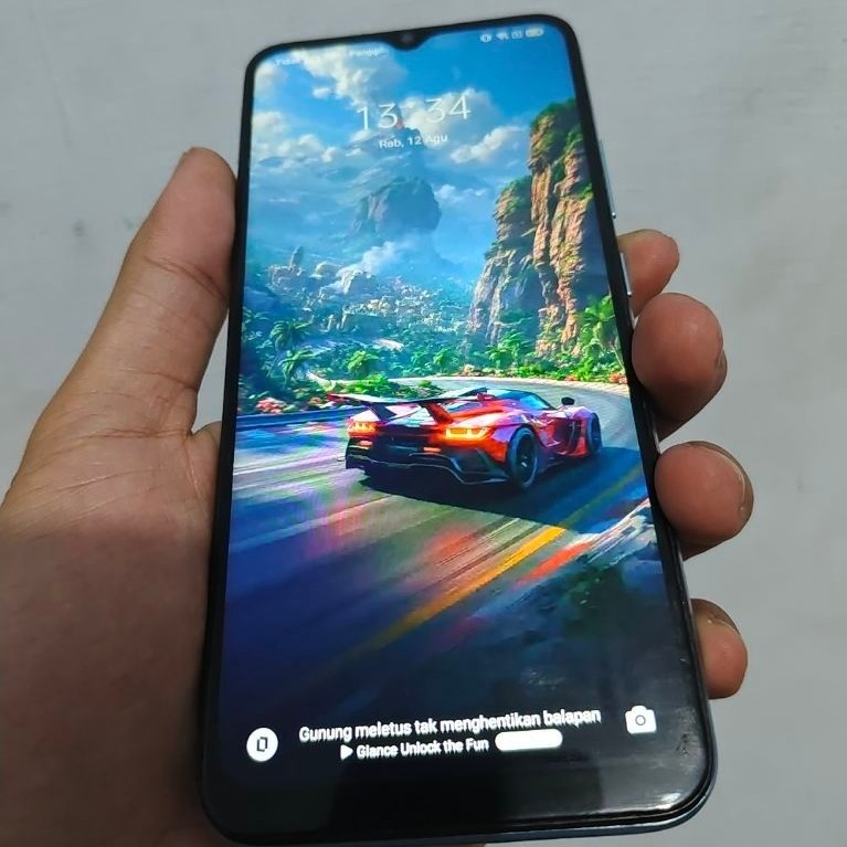 hp smartphone realme narzo ram 4gb / 64gb layar gantian Android Real Me
